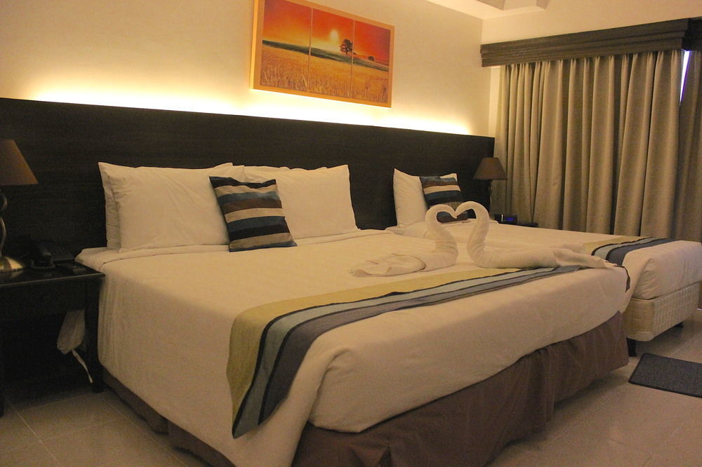 Destination Hotel Tagaytay Тагайтай Экстерьер фото